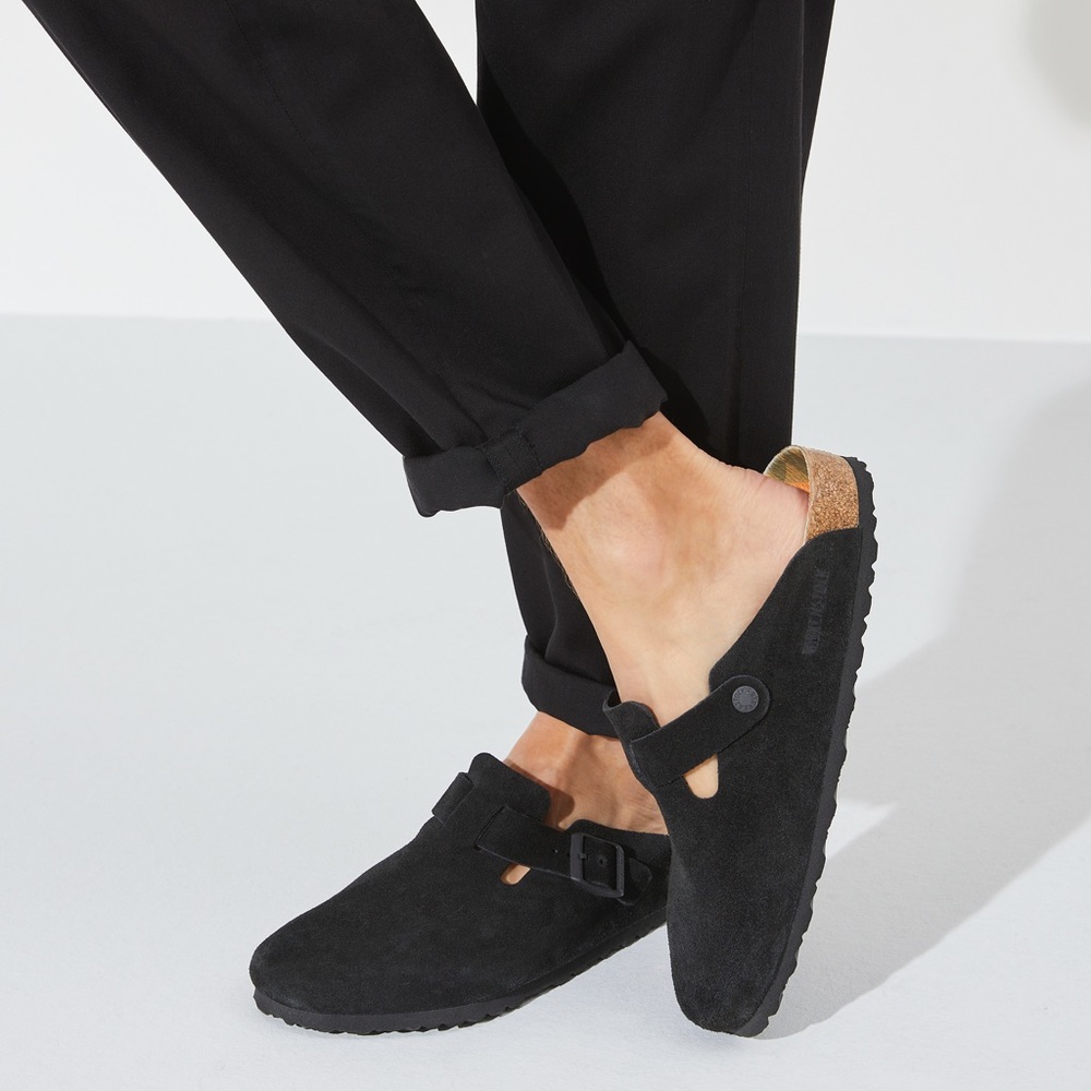 EUC Birkenstock Boston Clogs - Black Suede